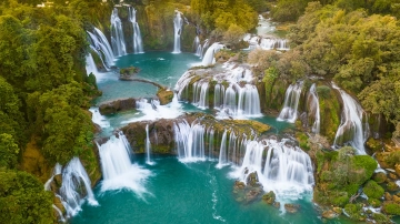 Ban Gioc Waterfall in Autumn Cao Bang Vietnam Photo Tour