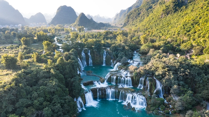 Ban Gioc Waterfall Vietnam Photo Tour