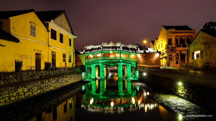 Japanese Cover Bridge Hoi An Photo Tour