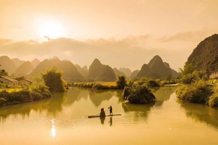 Phong Nam Fisherman Sunset